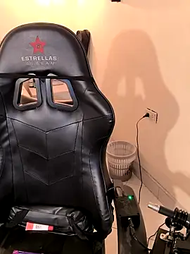 evafoxs online show from November 26, 9:49 pm