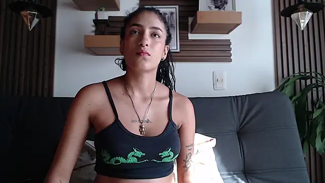 Layla 707 online show from February 5, 8:23 pm