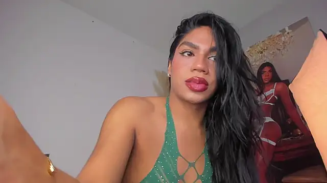 Sharicklovee online show from April 9, 1:05 pm