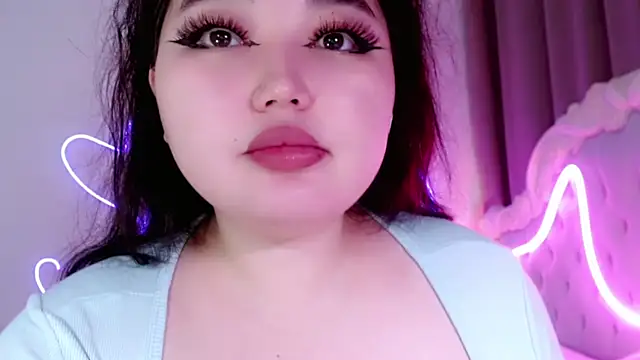 Snapshot of amina_moonlightt chatting on September 22, 2:10 am amina moonlightt online show from September 22, 2:10 am