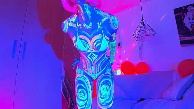 CurlyRose   online show from January 15, 12:05 am