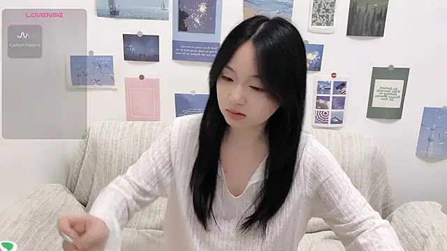 Snapshot of LiLiYbaby chatting on September 9, 6:35 am LiLiYbaby online show from September 9, 6:35 am