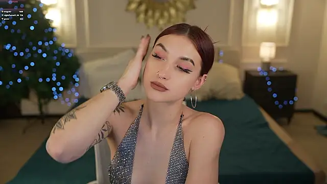 Magnetic Mia  online show from January 17, 4:09 am