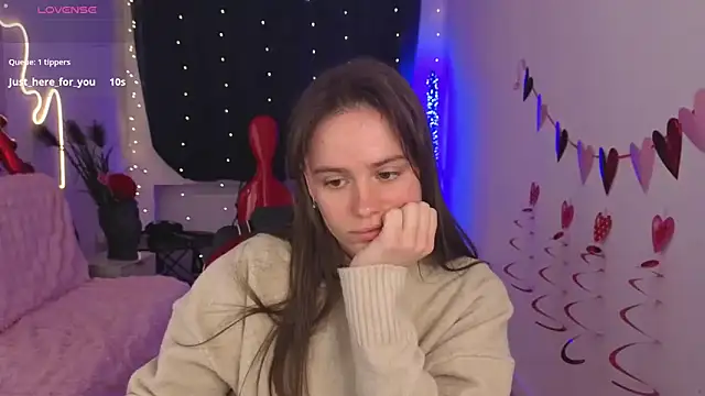 Emillias online show from February 16, 2:06 pm