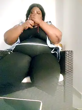 Leidy quin online show from December 15, 1:22 am