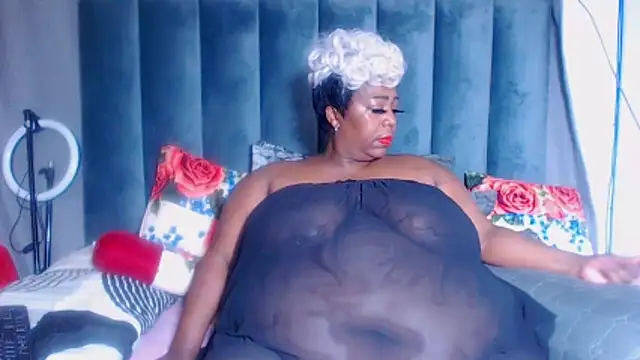 BustyWendyXXX47 online show from December 1, 7:49 pm