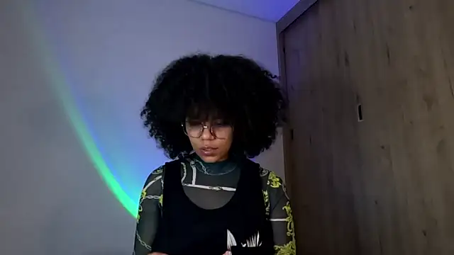 Ale xandra online show from June 2, 1:39 am