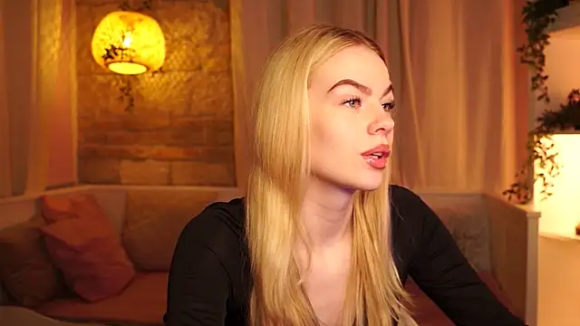 sn0w barbie online show from October 27, 9:38 am