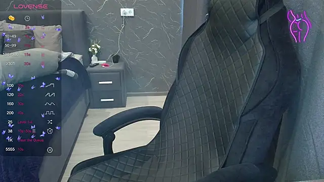 Alice Weiss online show from February 20, 1:01 pm