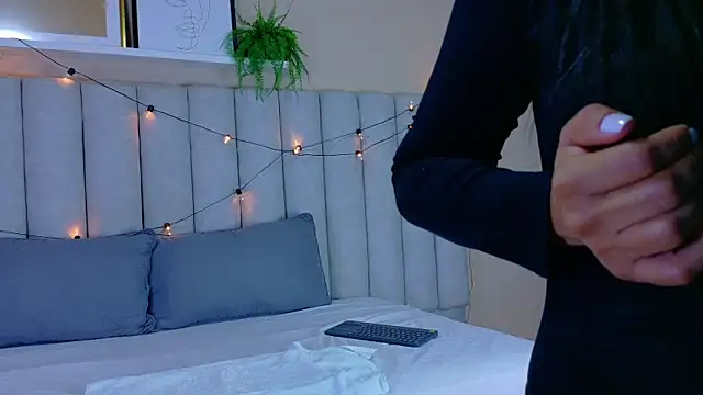 JaylaScott   online show from December 16, 12:00 pm