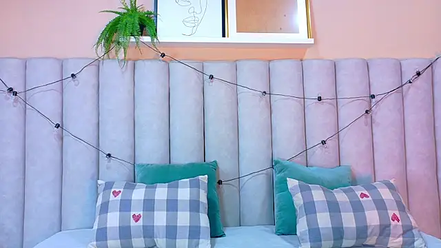 JaylaScott   online show from December 19, 11:57 am