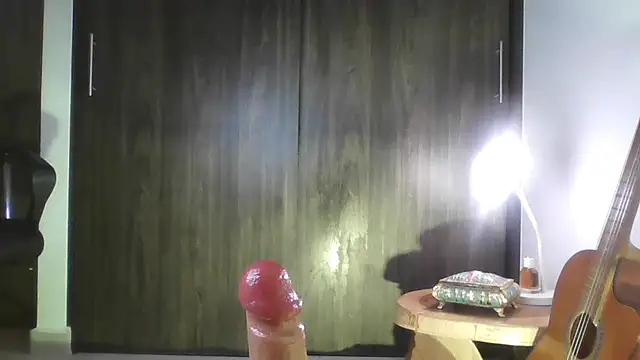 Liloo8923 online show from April 11, 7:45 am