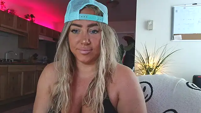 Snapshot of sunshinekisses chatting on September 25, 12:48 pm sunshinekisses online show from September 25, 12:48 pm