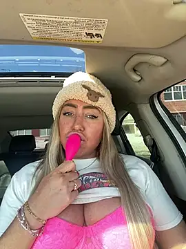 sunshinekisses online show from April 7, 4:31 pm