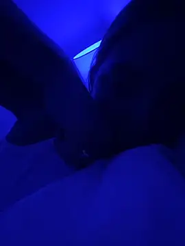 Snapshot of sunshinekisses chatting on September 20, 7:39 am sunshinekisses online show from September 20, 7:39 am