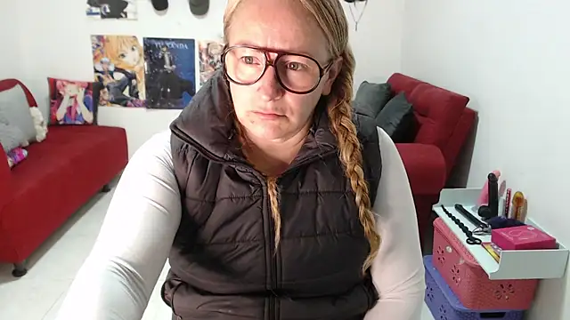 emperabigbootybigass online show from September 16, 12:35 pm