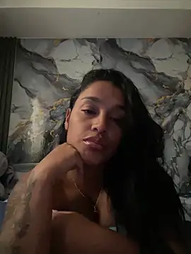 KatalinnaBrown online show from June 20, 11:47 am