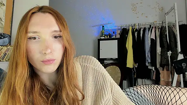 LisaIcon online show from November 23, 1:35 pm