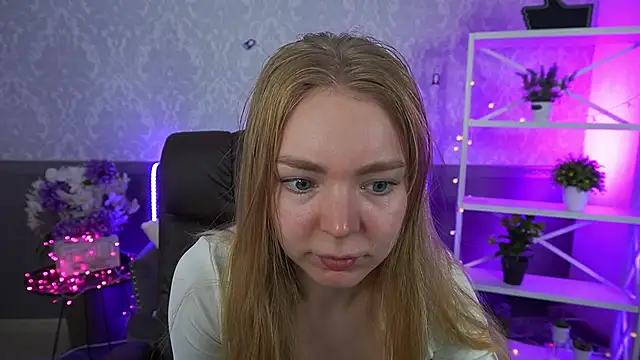 EmilySunshineS online show from November 3, 7:01 am