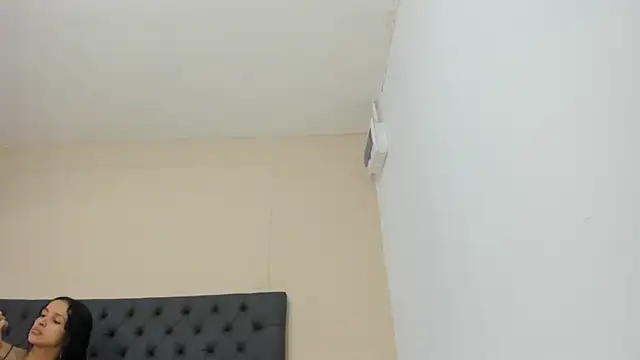  candy jade  online show from April 7, 11:23 am