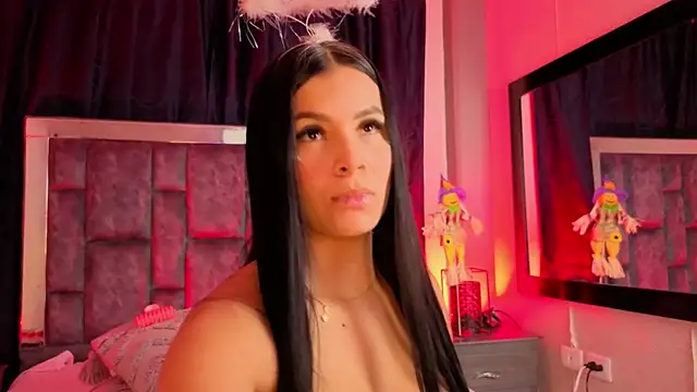 Mia Oxford online show from October 17, 1:03 pm