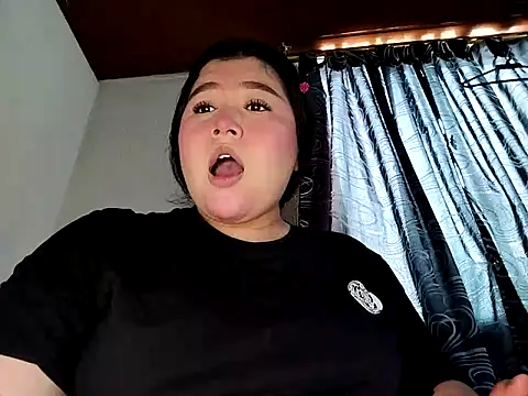 Snapshot of sharyl_24 chatting on October 16, 7:38 pm sharyl 24 online show from October 16, 7:38 pm