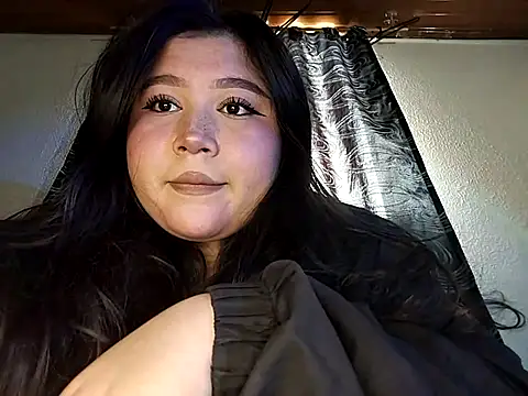 Snapshot of sharyl_24 chatting on October 28, 8:14 pm sharyl 24 online show from October 28, 8:14 pm