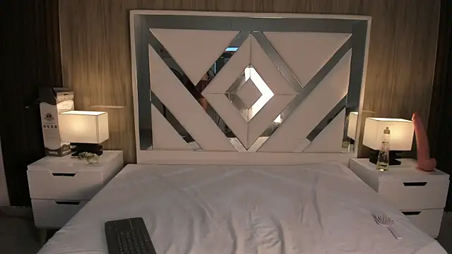 ValentinaThomas online show from October 16, 7:38 pm