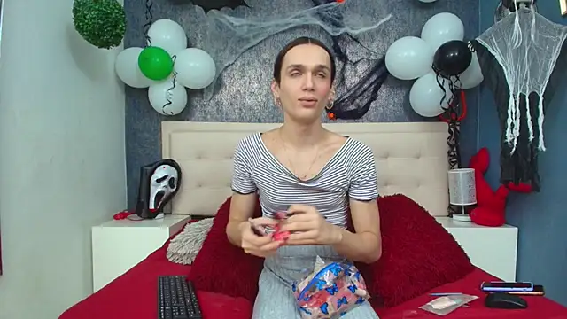 Celestial Queen  online show from October 29, 2:20 pm