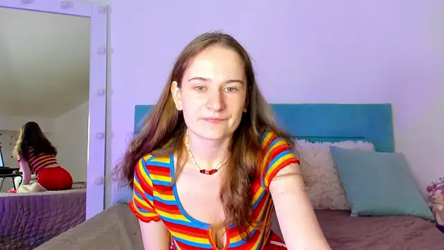 Snapshot of L1ittle_kitty_ chatting on October 20, 5:32 am L1ittle kitty  online show from October 20, 5:32 am