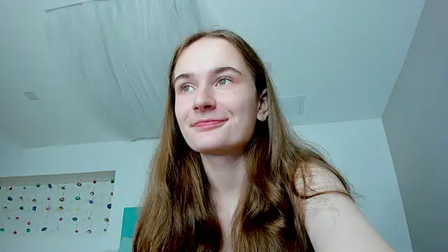 Snapshot of L1ittle_kitty_ chatting on October 11, 5:56 am L1ittle kitty  online show from October 11, 5:56 am