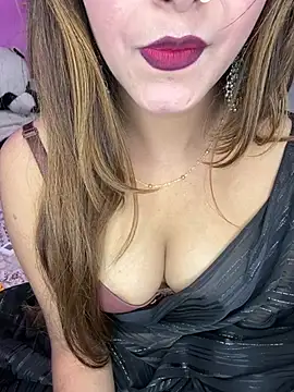 Its ur Ayesha online show from April 27, 7:44 pm