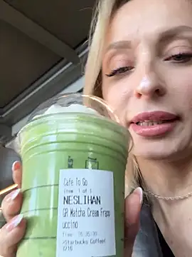 Diamond Bunny  online show from January 15, 1:39 pm