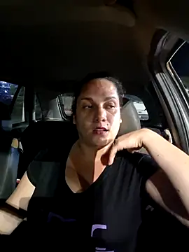 litha luna online show from November 18, 10:44 pm