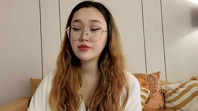 Jennatyan online show from April 18, 6:49 am