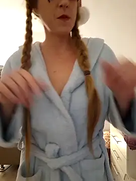 SexyLayla1 online show from December 5, 5:03 pm