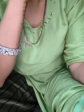 kaveerpooja947 online show from October 12, 4:53 pm