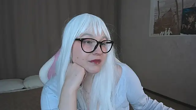 Colleen Blake online show from September 30, 4:12 pm