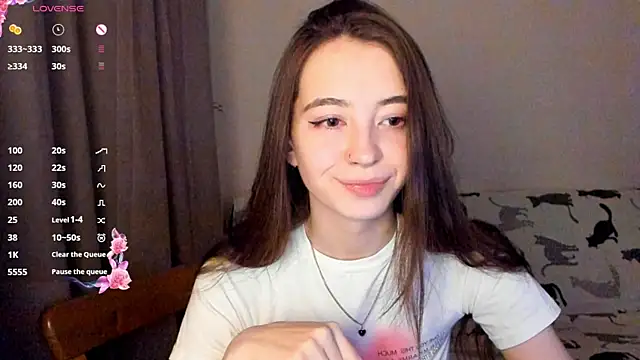 EvaBradley online show from December 19, 7:28 pm