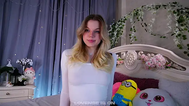 EdlinAlliston online show from February 9, 3:36 pm