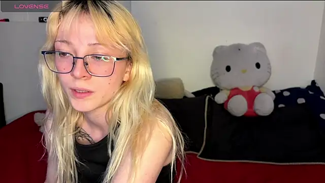 Cloe five online show from November 5, 11:21 pm