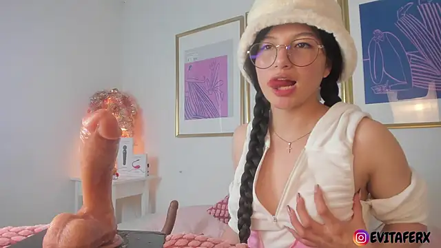 Eva depp online show from November 7, 5:07 pm