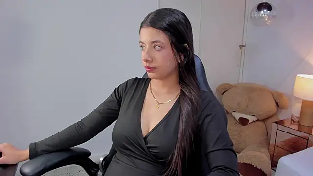 coraltaylor online show from April 11, 8:56 pm