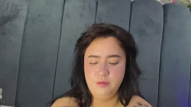 Victoria Rossy online show from April 16, 10:45 pm