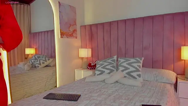 SweetGirl       online show from November 27, 11:57 am