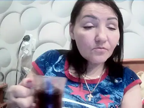 ClaireSunset online show from April 7, 6:21 pm