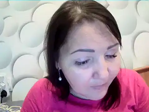 ClaireSunset online show from April 17, 5:37 pm