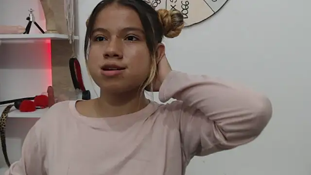 Snapshot of Naomi991 chatting on September 23, 8:40 pm Naomi991 online show from September 23, 8:40 pm