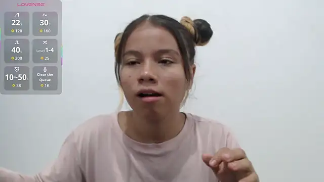 Snapshot of Naomi991 chatting on October 19, 3:58 pm Naomi991 online show from October 19, 3:58 pm