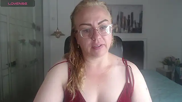 Tania Goddess  online show from October 24, 2:35 pm